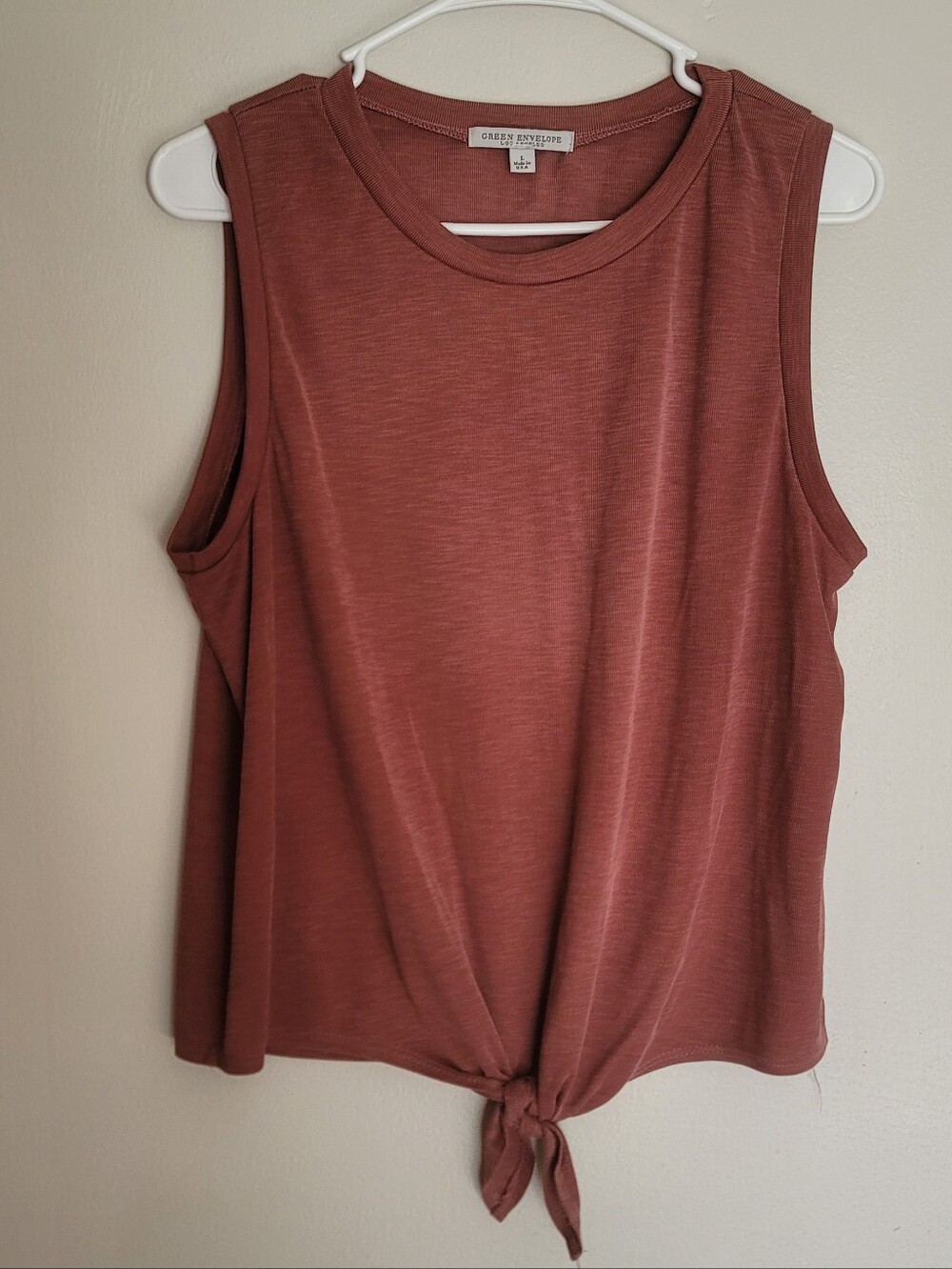 Green Envelope Women's Brick-Colored Tie-Front Tank Top